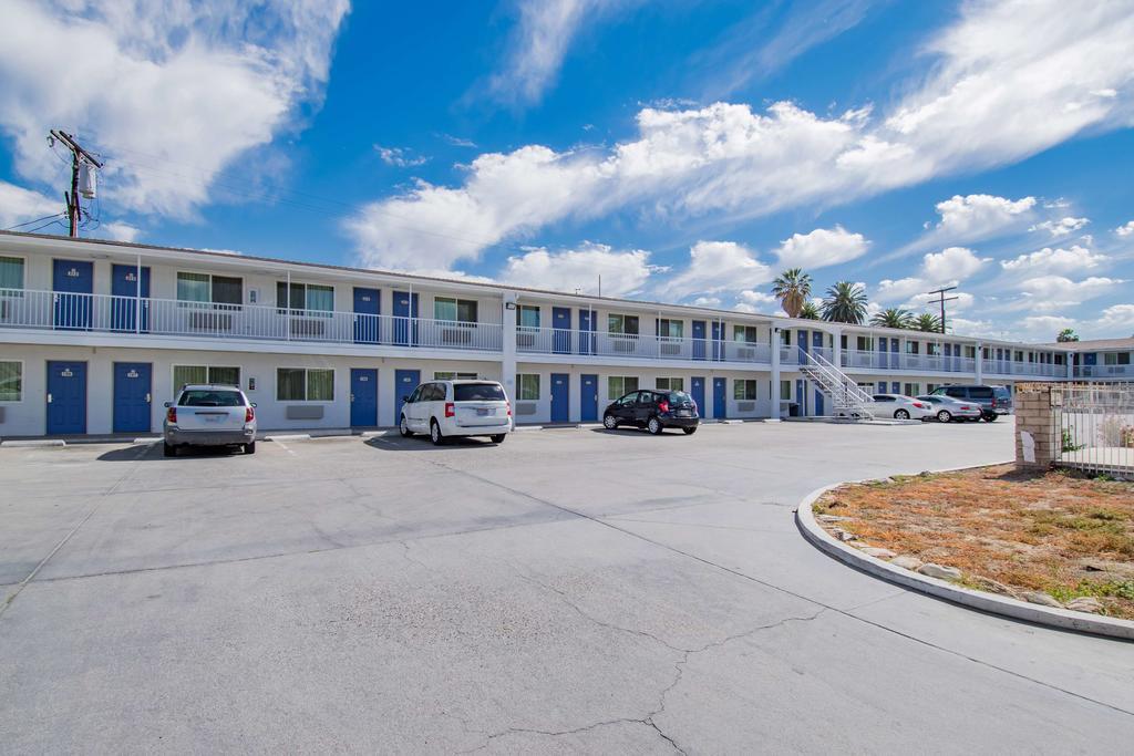 Motel 6-San Bernardino, CA - Downtown Esterno foto