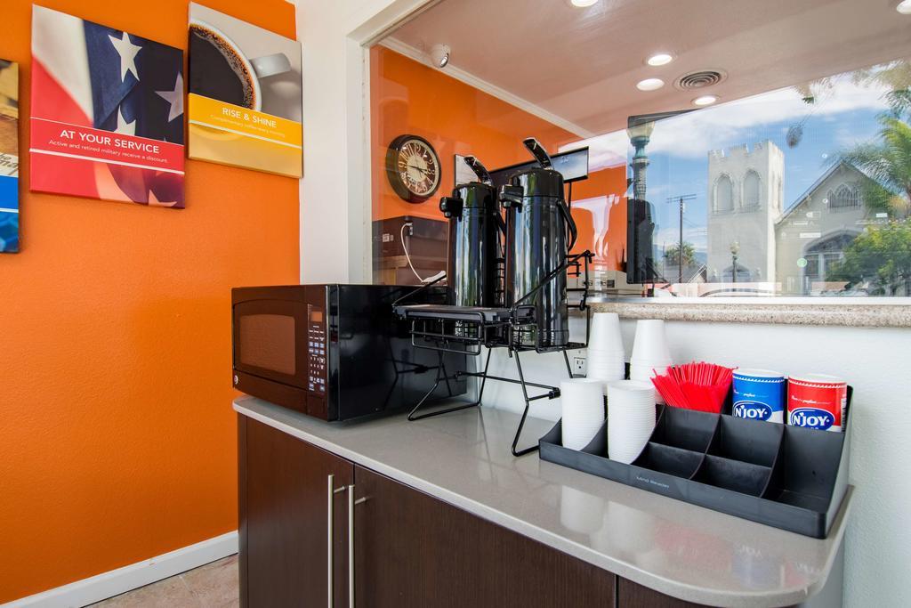 Motel 6-San Bernardino, CA - Downtown Esterno foto