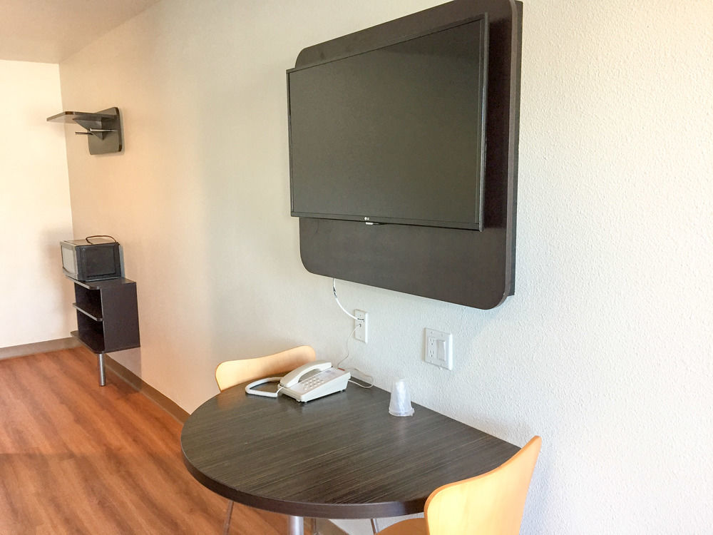 Motel 6-San Bernardino, CA - Downtown Esterno foto